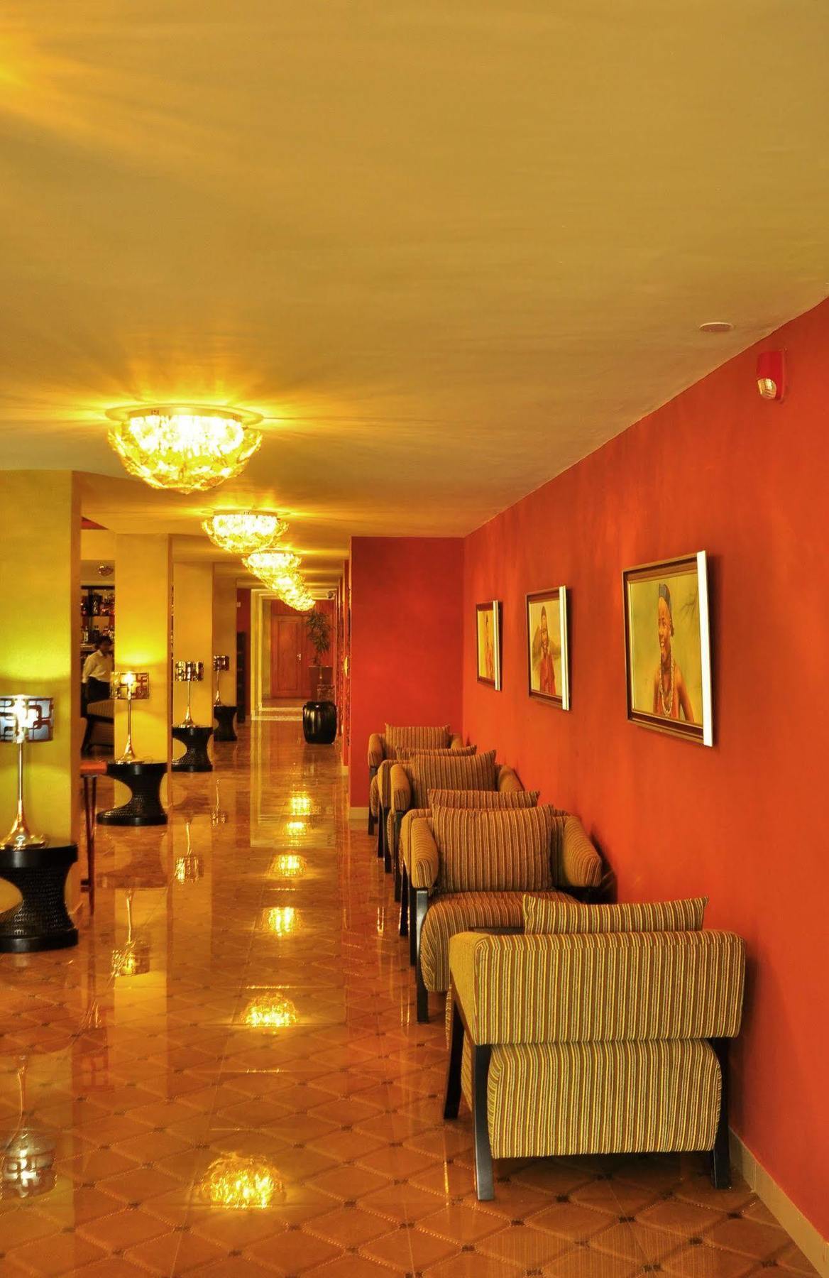 South Star International Hotel Awasa Buitenkant foto