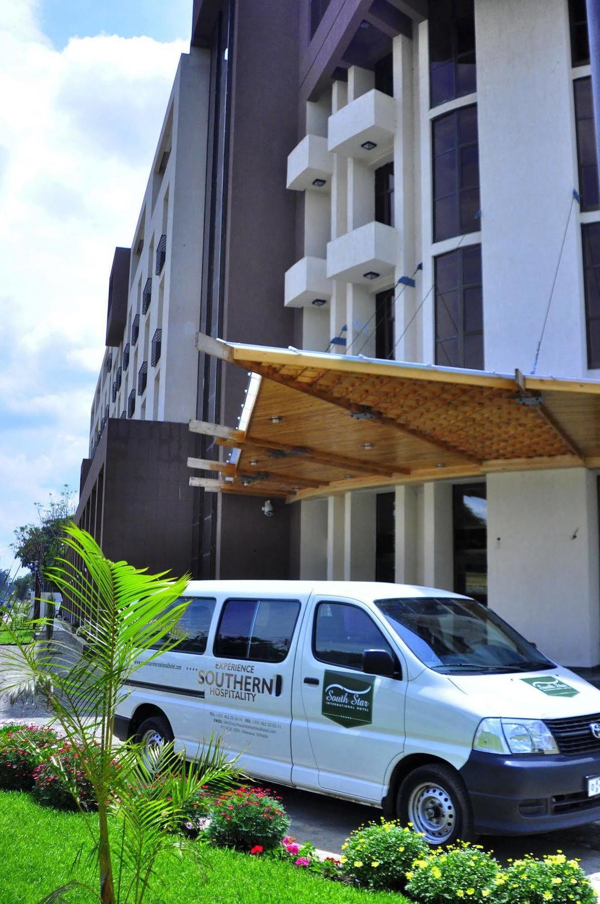 South Star International Hotel Awasa Buitenkant foto