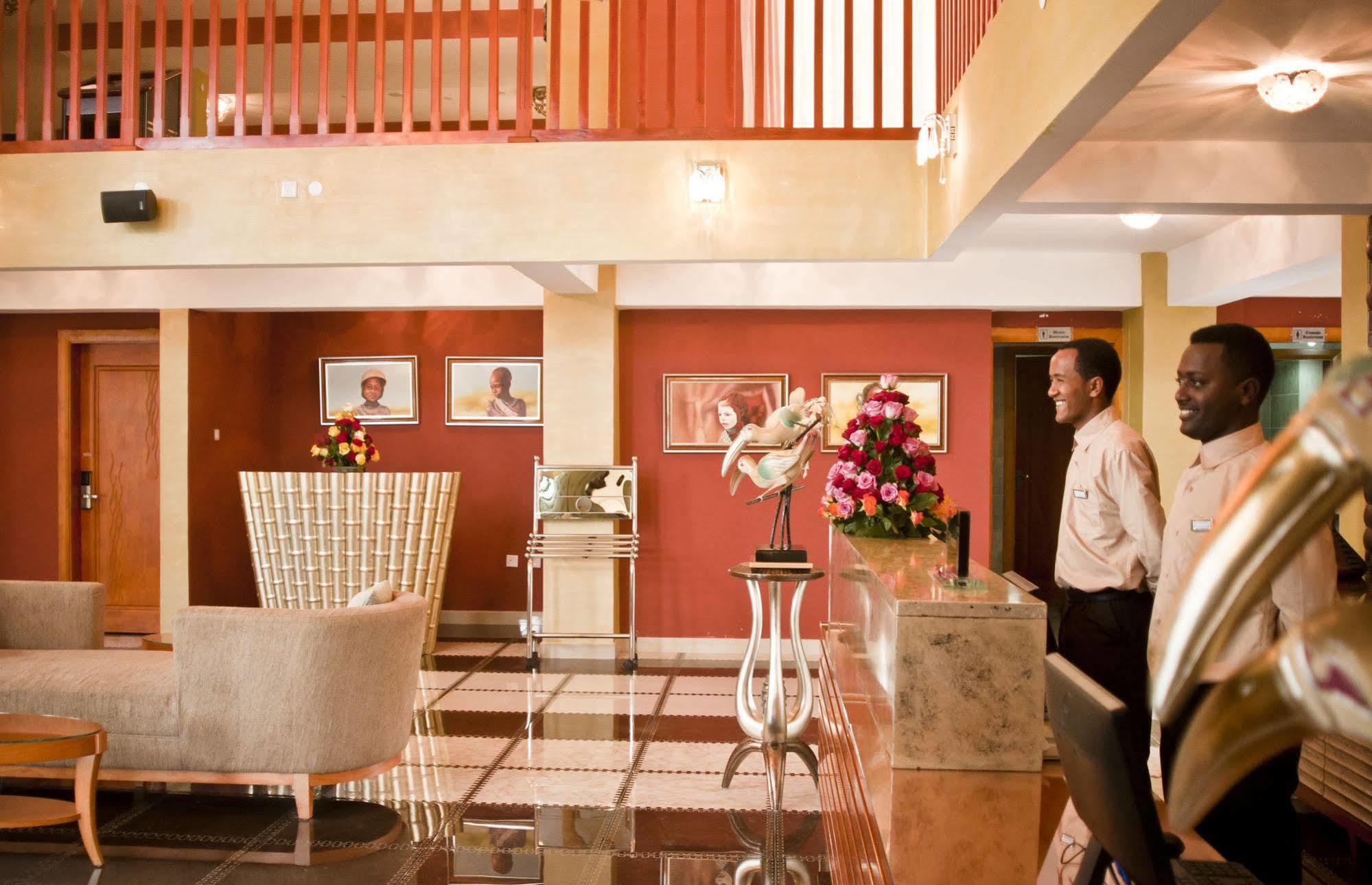 South Star International Hotel Awasa Buitenkant foto
